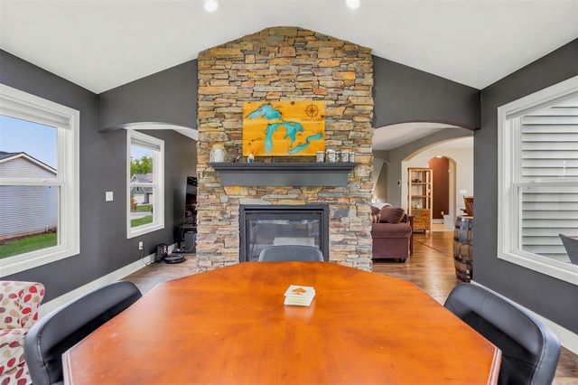 2798 W Morgan Trail, Rockford, MI 49341