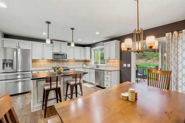 2798 W Morgan Trail, Rockford, MI 49341