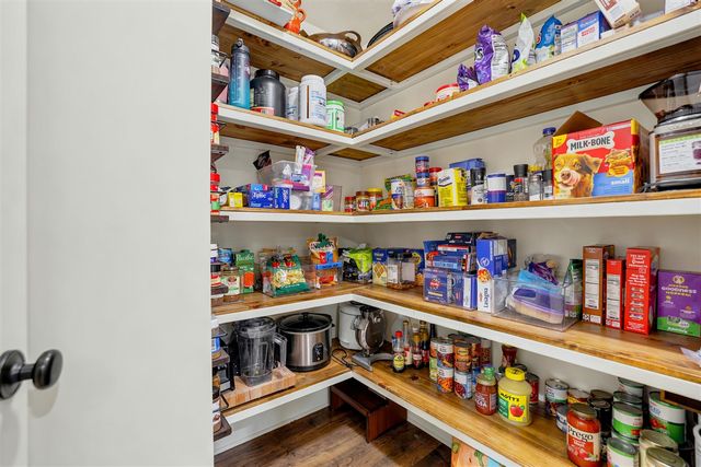 2798 W Morgan Trail, Rockford, MI 49341