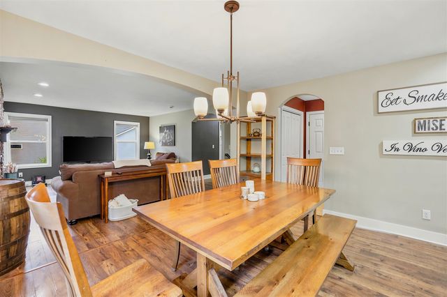 2798 W Morgan Trail, Rockford, MI 49341