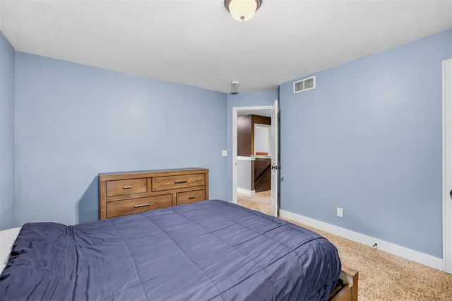 2798 W Morgan Trail, Rockford, MI 49341