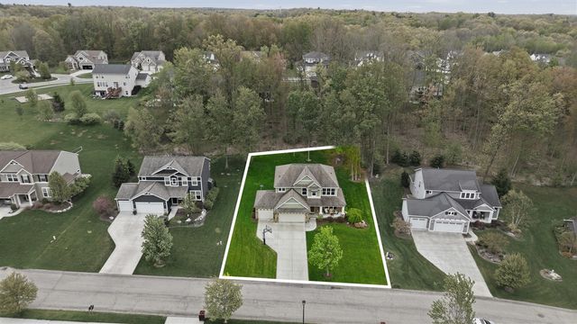 2798 W Morgan Trail, Rockford, MI 49341