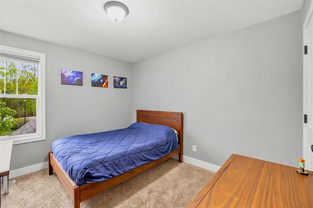 2798 W Morgan Trail, Rockford, MI 49341