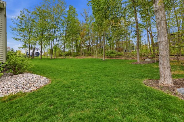 2798 W Morgan Trail, Rockford, MI 49341