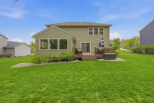 2798 W Morgan Trail, Rockford, MI 49341