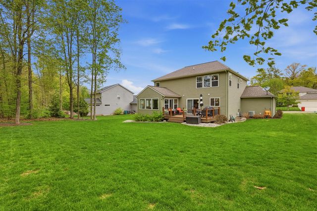 2798 W Morgan Trail, Rockford, MI 49341