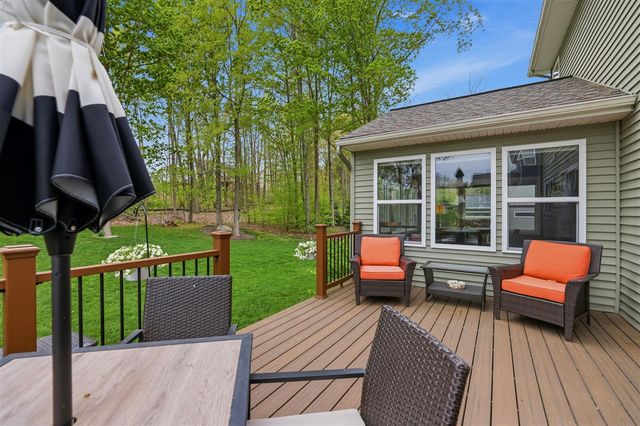 2798 W Morgan Trail, Rockford, MI 49341