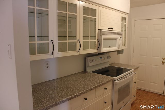 1 Concorde Way B4, Windsor Locks, CT 06096