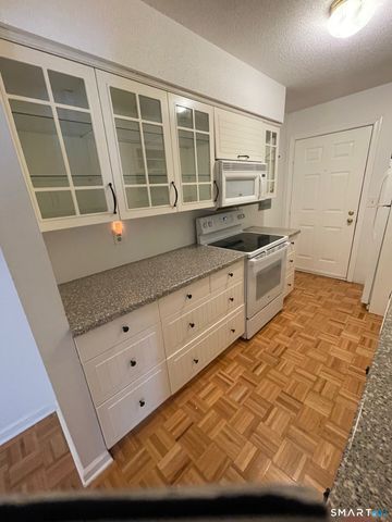 1 Concorde Way B4, Windsor Locks, CT 06096