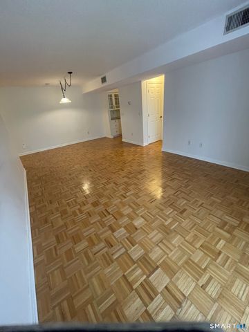 1 Concorde Way B4, Windsor Locks, CT 06096