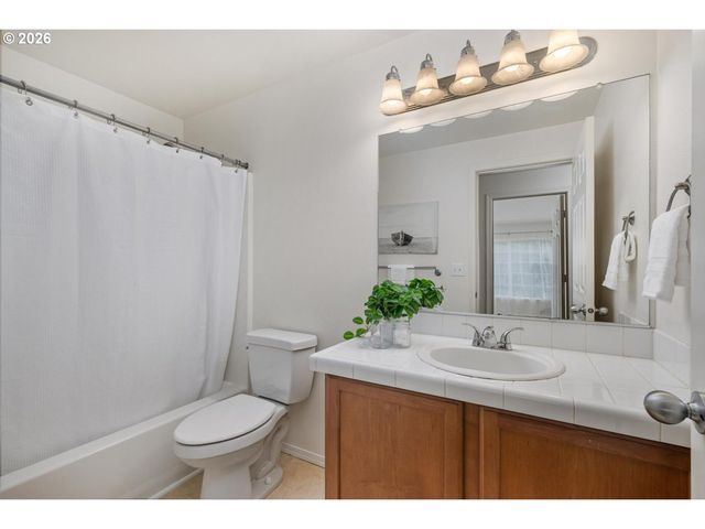 1266 Sw 176TH Ter, Beaverton, OR 97003