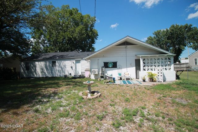 729 S High Avenue A&B, Joplin, MO 64801