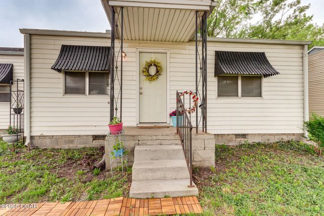 729 S High Avenue A&B, Joplin, MO 64801