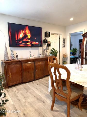 729 S High Avenue A&B, Joplin, MO 64801