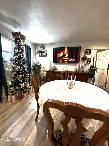 729 S High Avenue A&B, Joplin, MO 64801