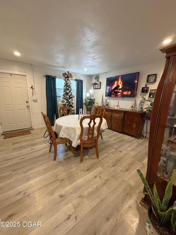 729 S High Avenue A&B, Joplin, MO 64801