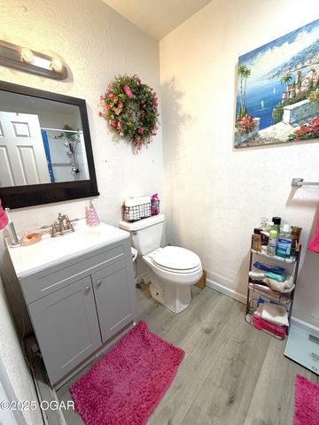 729 S High Avenue A&B, Joplin, MO 64801