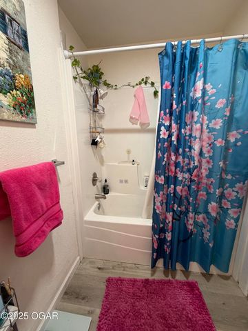 729 S High Avenue A&B, Joplin, MO 64801