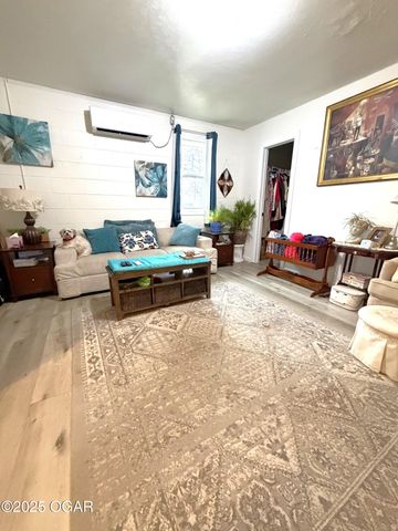 729 S High Avenue A&B, Joplin, MO 64801