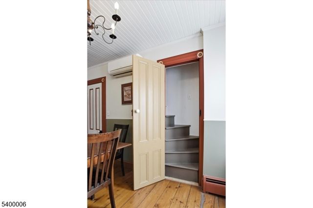 9 West Street, Clinton Twp., NJ 08801