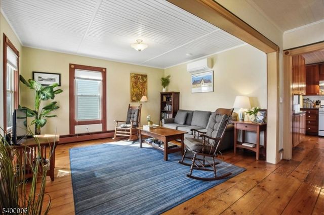 9 West Street, Clinton Twp., NJ 08801