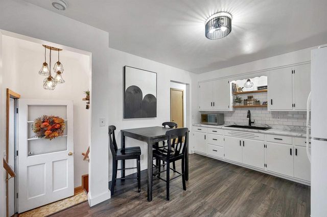 915 COLONIAL AVENUE, Green Bay, WI 54304