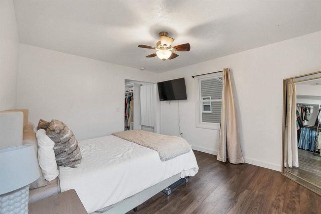 915 COLONIAL AVENUE, Green Bay, WI 54304