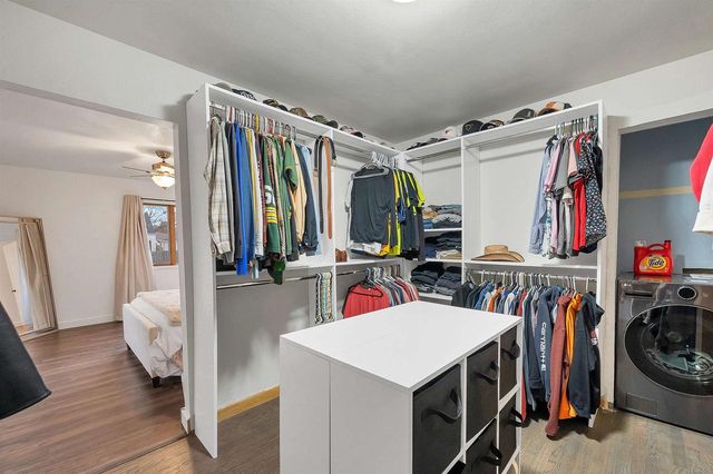 915 COLONIAL AVENUE, Green Bay, WI 54304