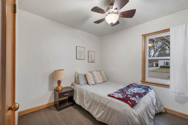 915 COLONIAL AVENUE, Green Bay, WI 54304