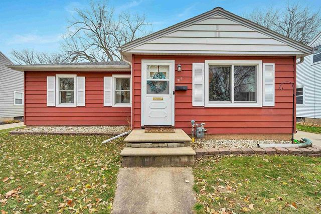 915 COLONIAL AVENUE, Green Bay, WI 54304