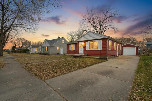 915 COLONIAL AVENUE, Green Bay, WI 54304