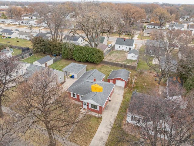 915 COLONIAL AVENUE, Green Bay, WI 54304