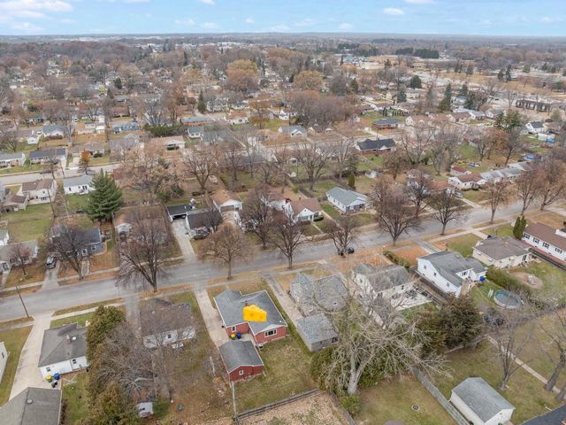 915 COLONIAL AVENUE, Green Bay, WI 54304