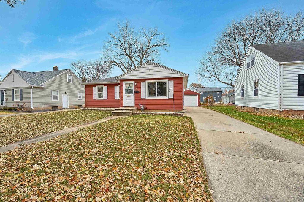 915 COLONIAL AVENUE, Green Bay, WI 54304