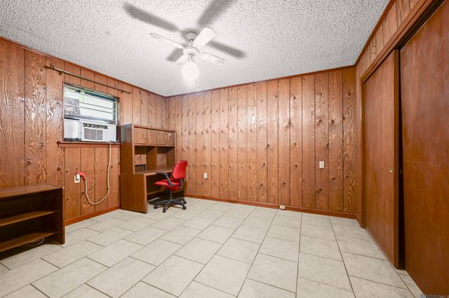 12445 Middlewood Dr, Baker, LA 70714
