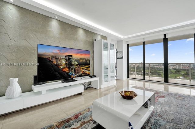 20281 E Country Club Drive 2209, Aventura, FL 33180
