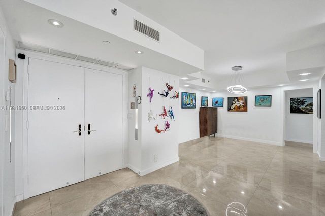 20281 E Country Club Drive 2209, Aventura, FL 33180