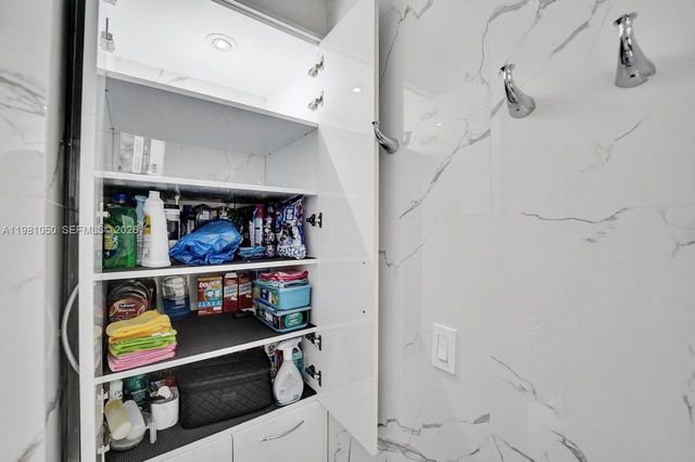 20281 E Country Club Drive 2209, Aventura, FL 33180