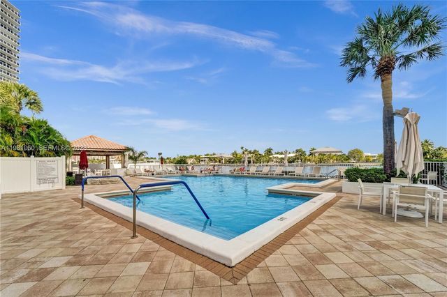 20281 E Country Club Drive 2209, Aventura, FL 33180
