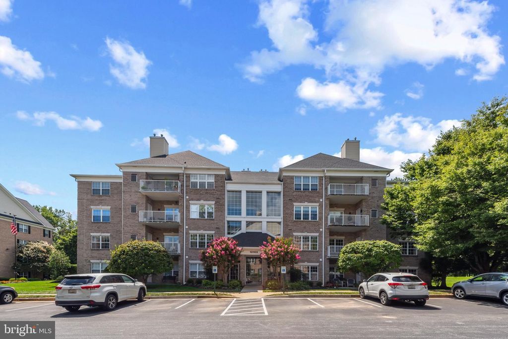 12103 TULLAMORE CT #402, Lutherville Timonium, MD 21093
