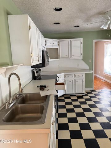 105 Demille Drive, Washington, NC 27889