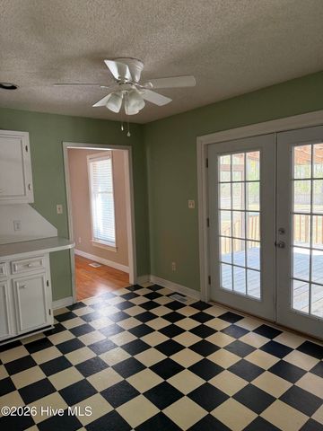 105 Demille Drive, Washington, NC 27889