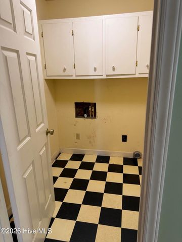 105 Demille Drive, Washington, NC 27889