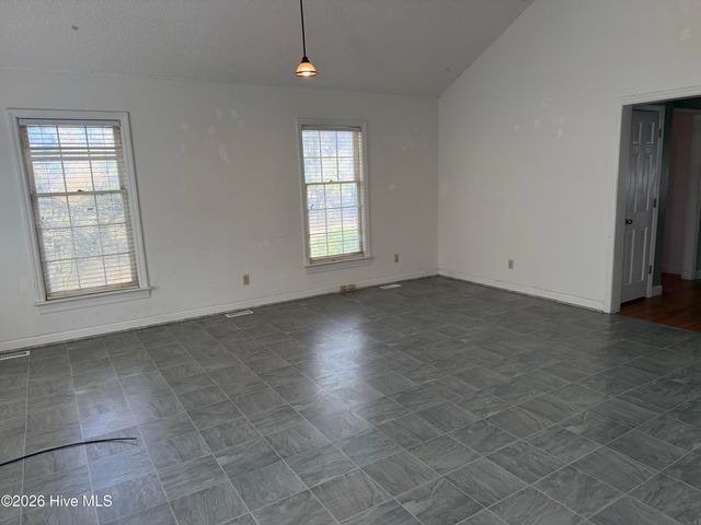 105 Demille Drive, Washington, NC 27889