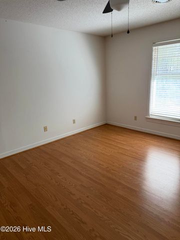 105 Demille Drive, Washington, NC 27889