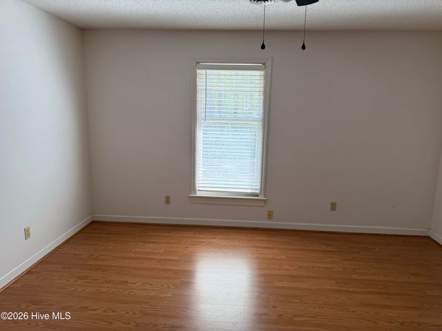 105 Demille Drive, Washington, NC 27889