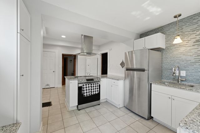 615 Larcomb Avenue, Columbus, OH 43223