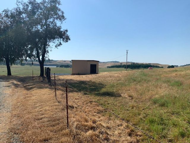 1172 Hodson Rd, Copperopolis, CA 95228