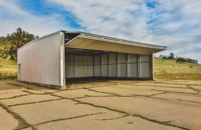 1172 Hodson Rd, Copperopolis, CA 95228