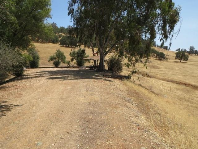 1172 Hodson Rd, Copperopolis, CA 95228